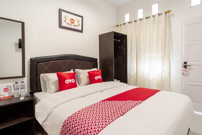 Oyo 1507 Doriyu Homestay Medan Esterno foto